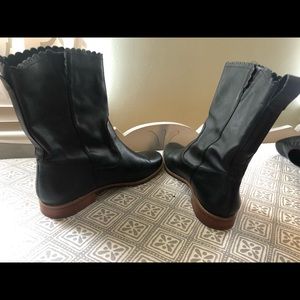 Women’s boots